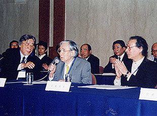 星野哲郎会長挨拶