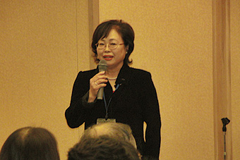 九州会会長の岡崎氏 ご挨拶