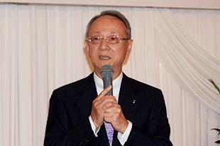 日本作編曲家協会　会長　服部　克久氏